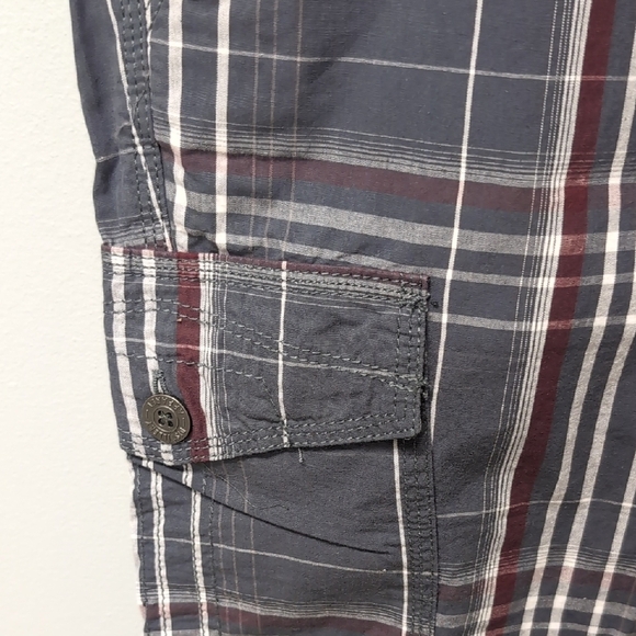 NWT Distillery Apparel Cargo Shorts with Modern Plaid Design Size 29 100% Cotton - Picture 3 of 6